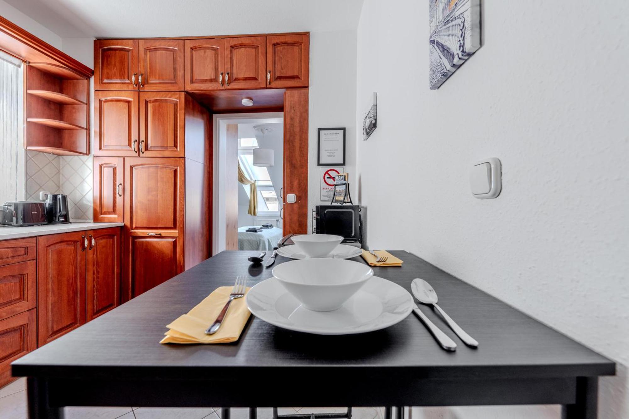 Cozy Flat In The Heart Of Buda Budapeste Exterior foto